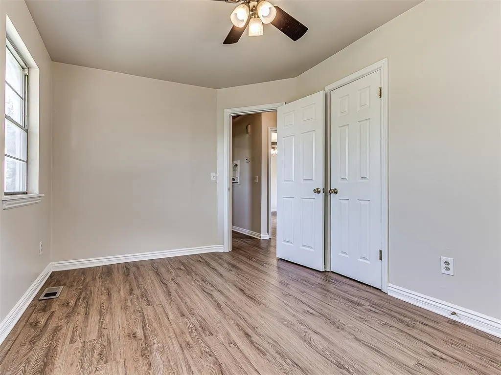 Photo 16 — 6119 N Redmond Court, Warr Acres, OK 73122