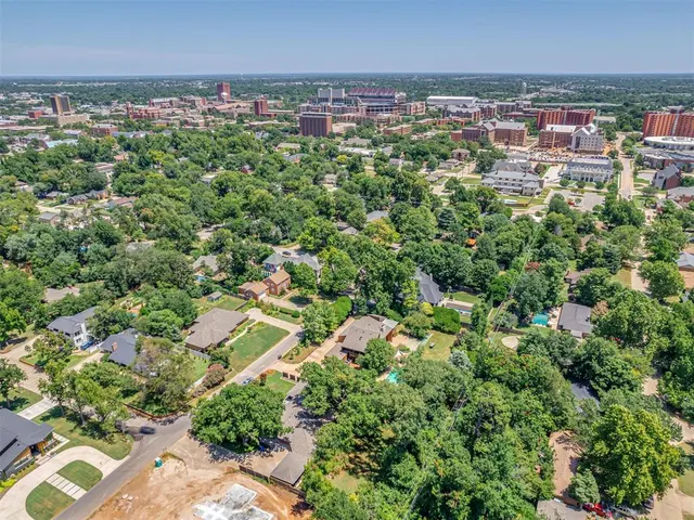Photo 3 — 810 Hoover Street, Norman, OK 73072