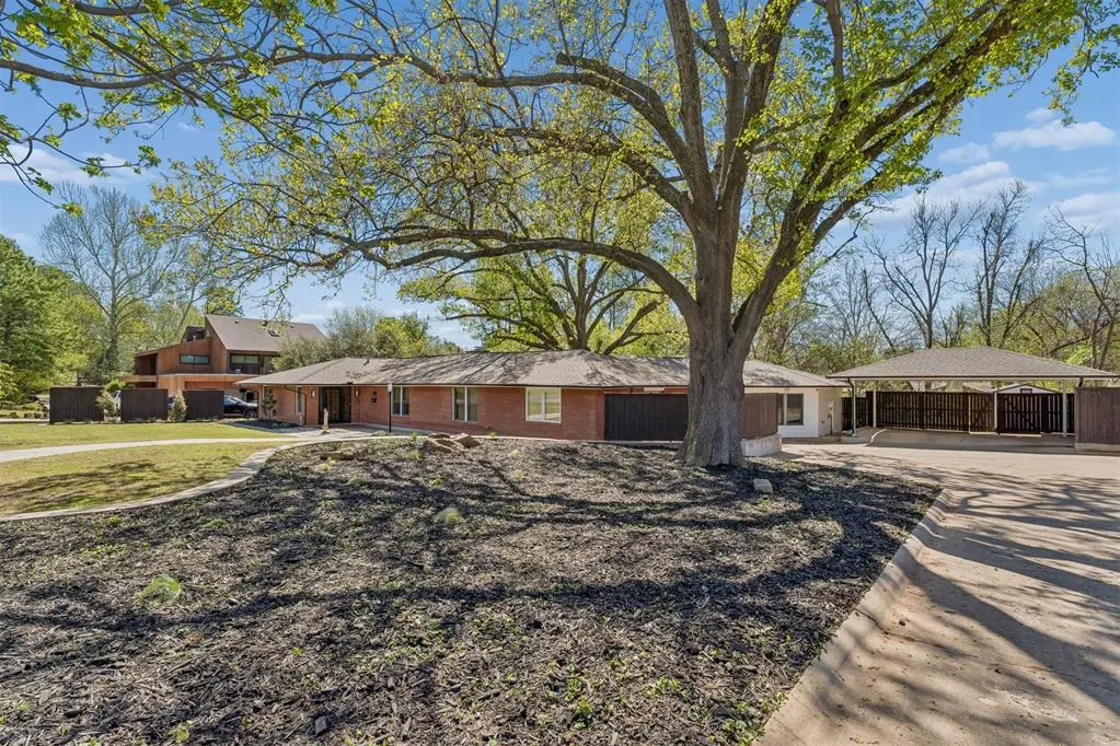 Photo 5 — 810 Hoover Street, Norman, OK 73072