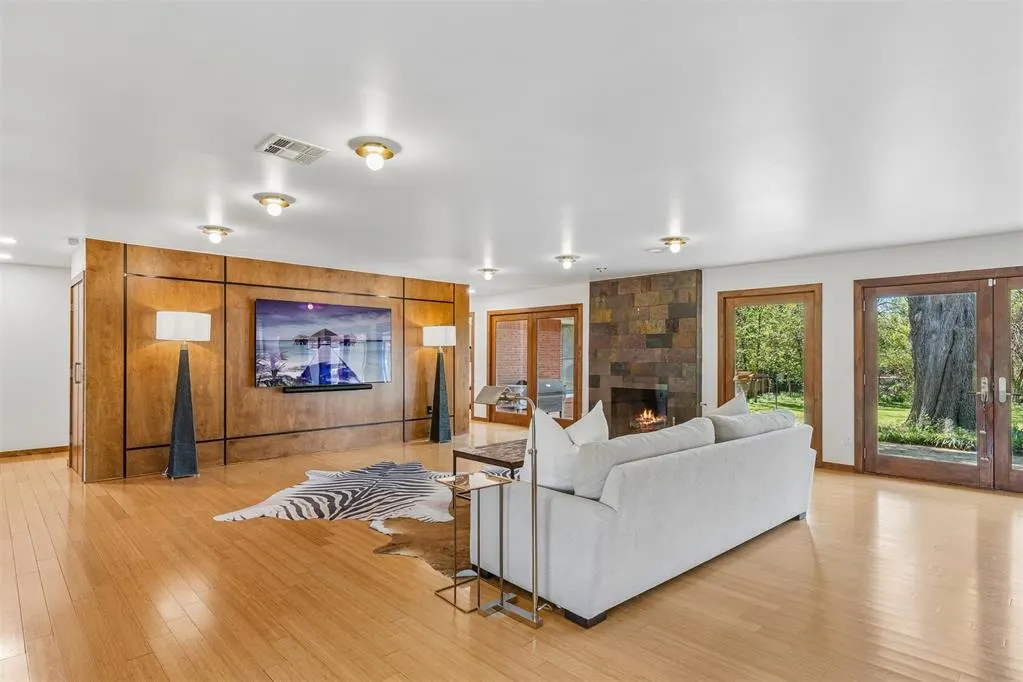 Photo 8 — 810 Hoover Street, Norman, OK 73072