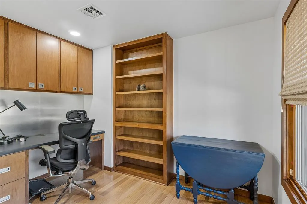 Photo 16 — 810 Hoover Street, Norman, OK 73072