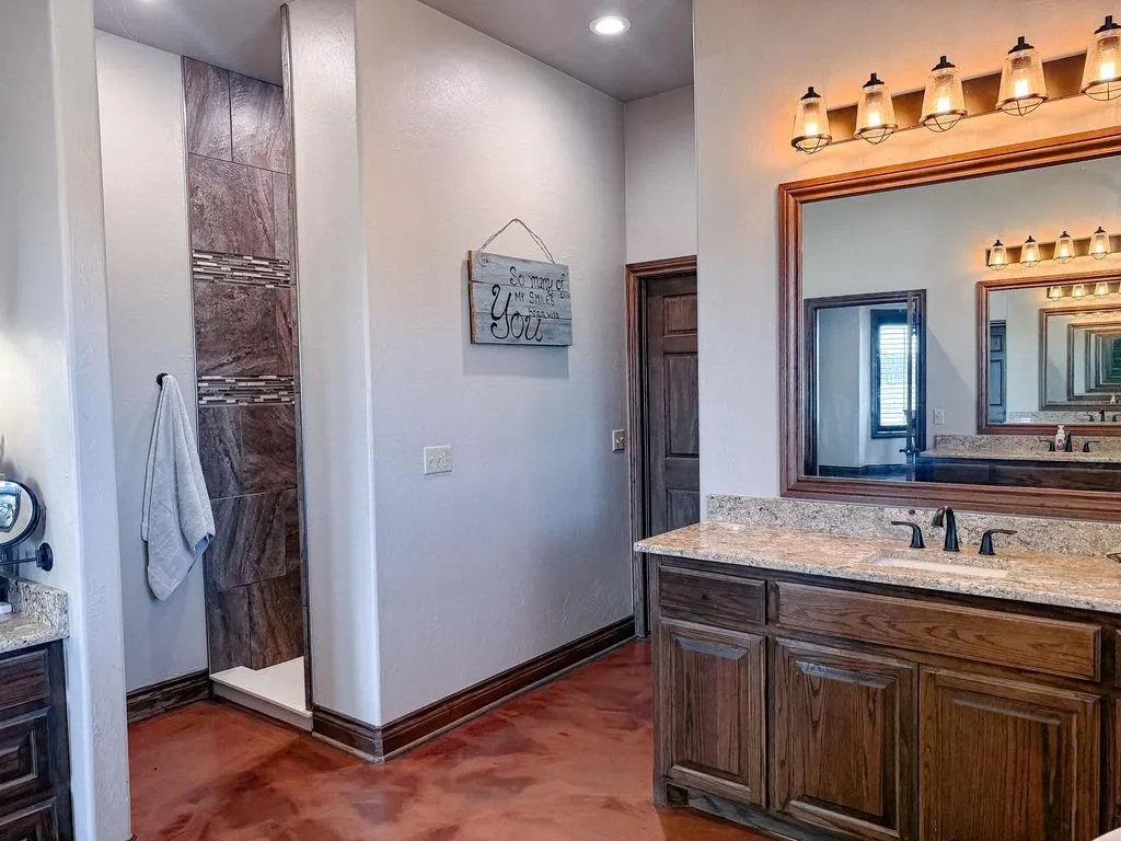 Photo 17 — 11905 N 1790 Road, Erick, OK 73645