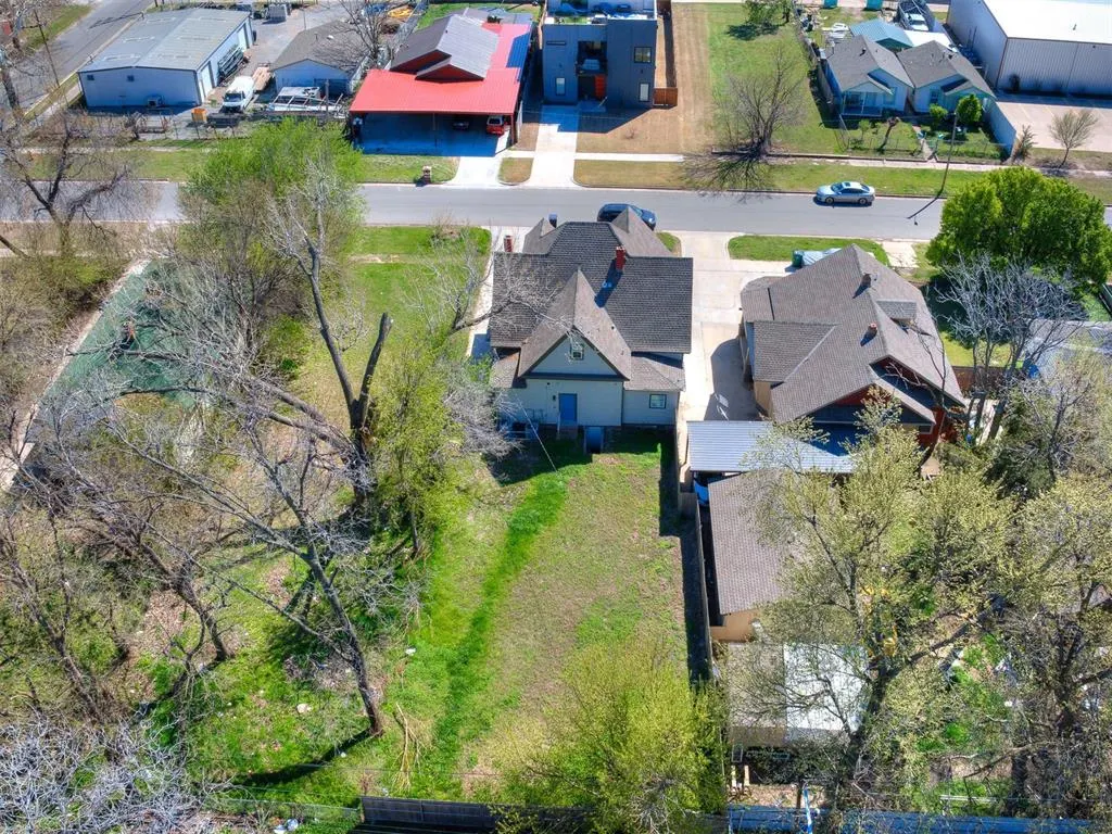 Photo 2 — 1615 NW 1st Street A & B, Oklahoma City, OK 73106