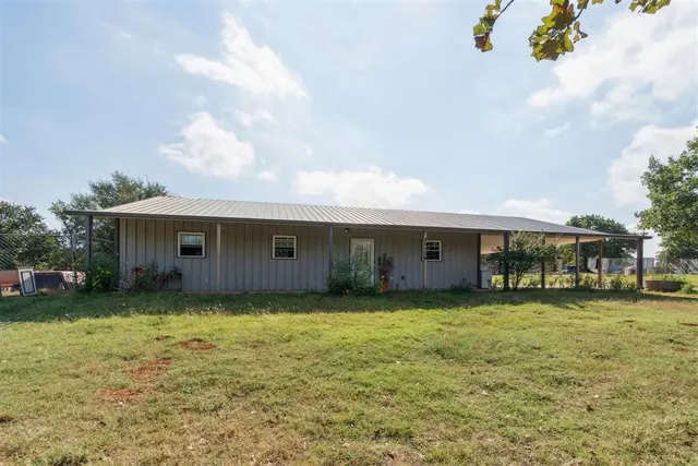Photo 3 — 26556 Elm Road, Blanchard, OK 73010
