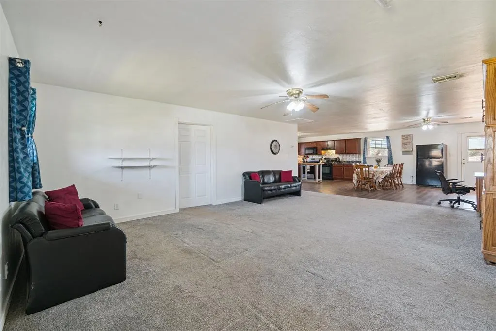 Photo 8 — 26556 Elm Road, Blanchard, OK 73010