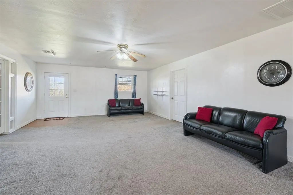 Photo 13 — 26556 Elm Road, Blanchard, OK 73010