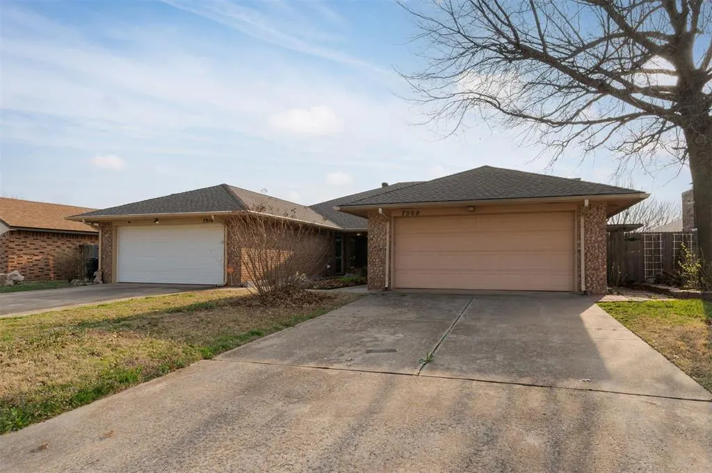 Photo 3 — 7908 Harvest Moon Road, Oklahoma City, OK 73132
