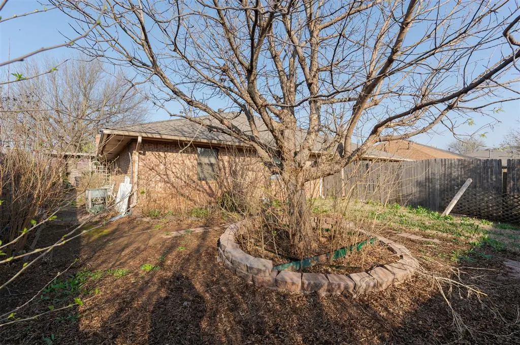 Photo 10 — 7908 Harvest Moon Road, Oklahoma City, OK 73132