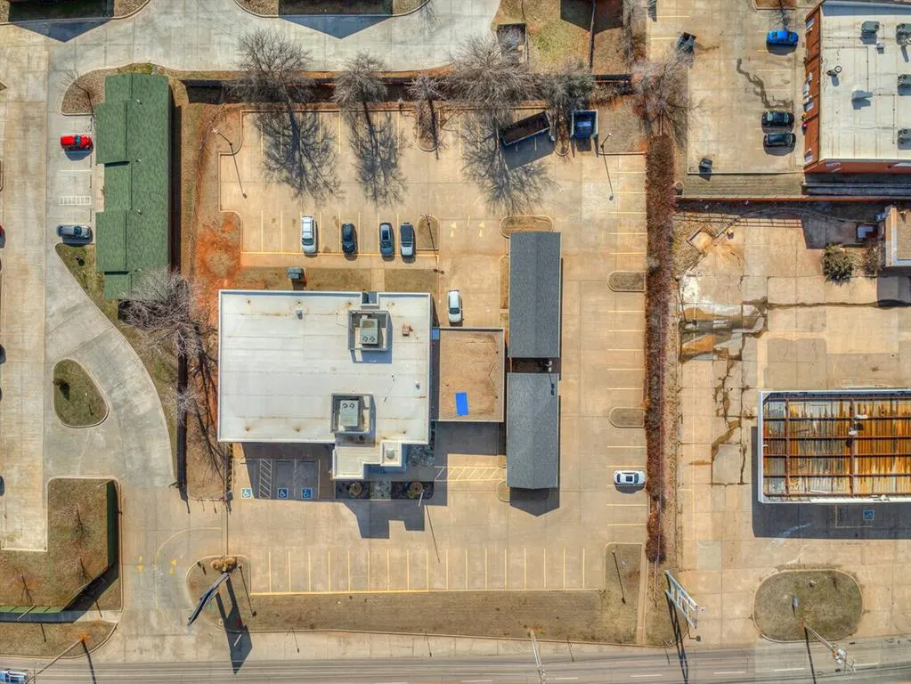 Photo 6 — 2028 E Memorial Road, Edmond, OK 73013