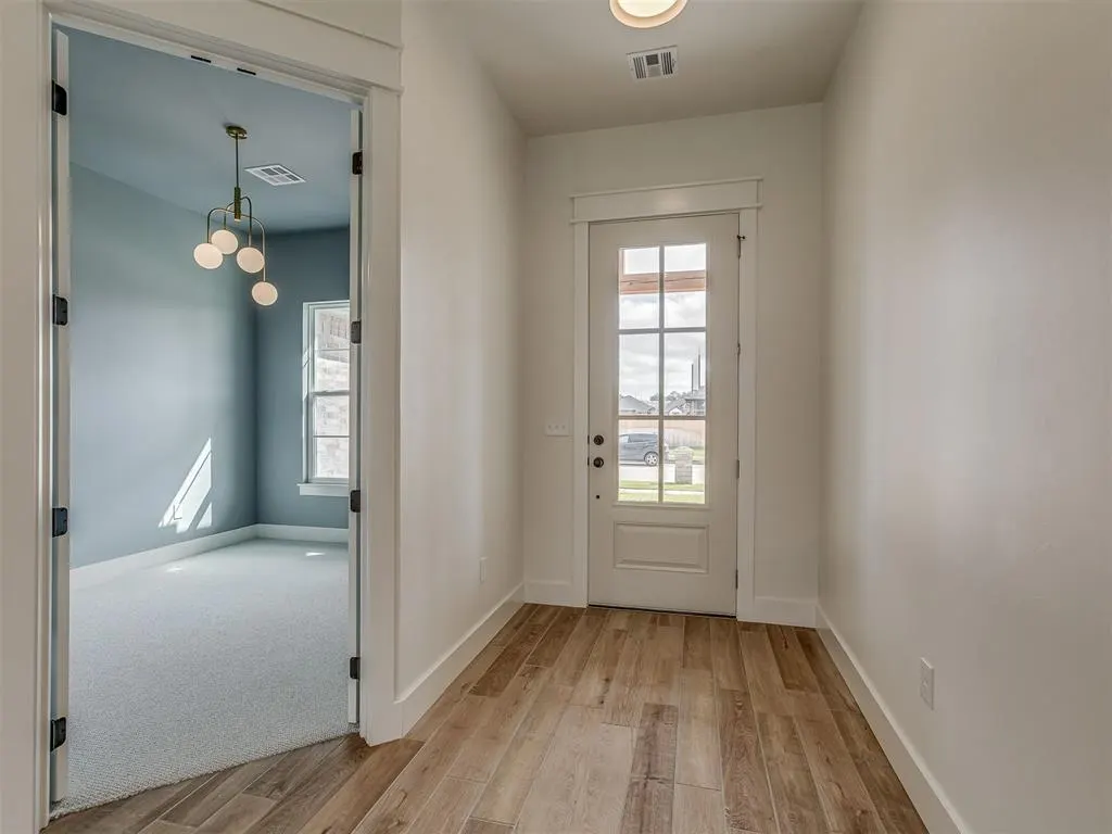 Photo 5 — 3912 Skyler Way, Norman, OK 73072