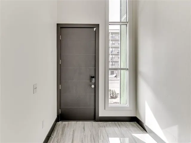 Photo 5 — 911 NW 13 Street A, Oklahoma City, OK 73106