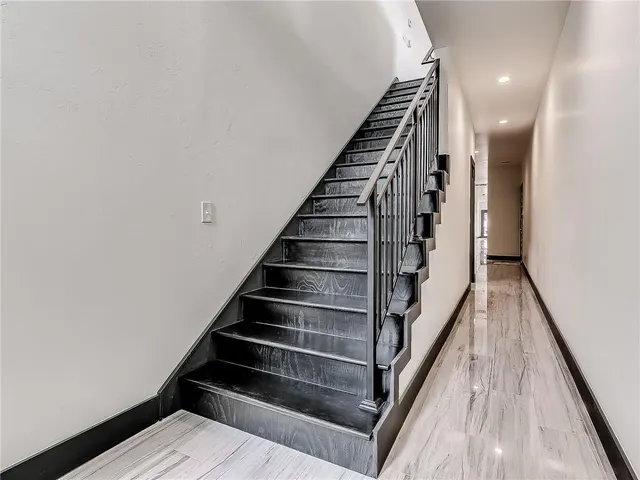 Photo 6 — 911 NW 13 Street A, Oklahoma City, OK 73106