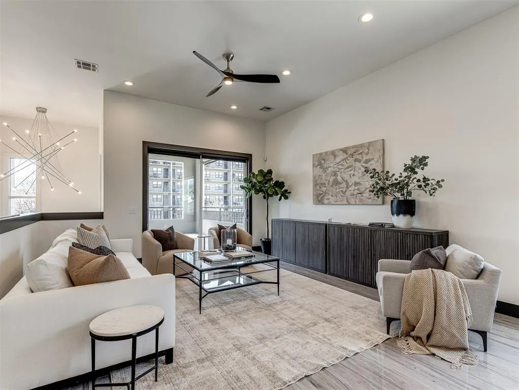 Photo 11 — 911 NW 13 Street A, Oklahoma City, OK 73106