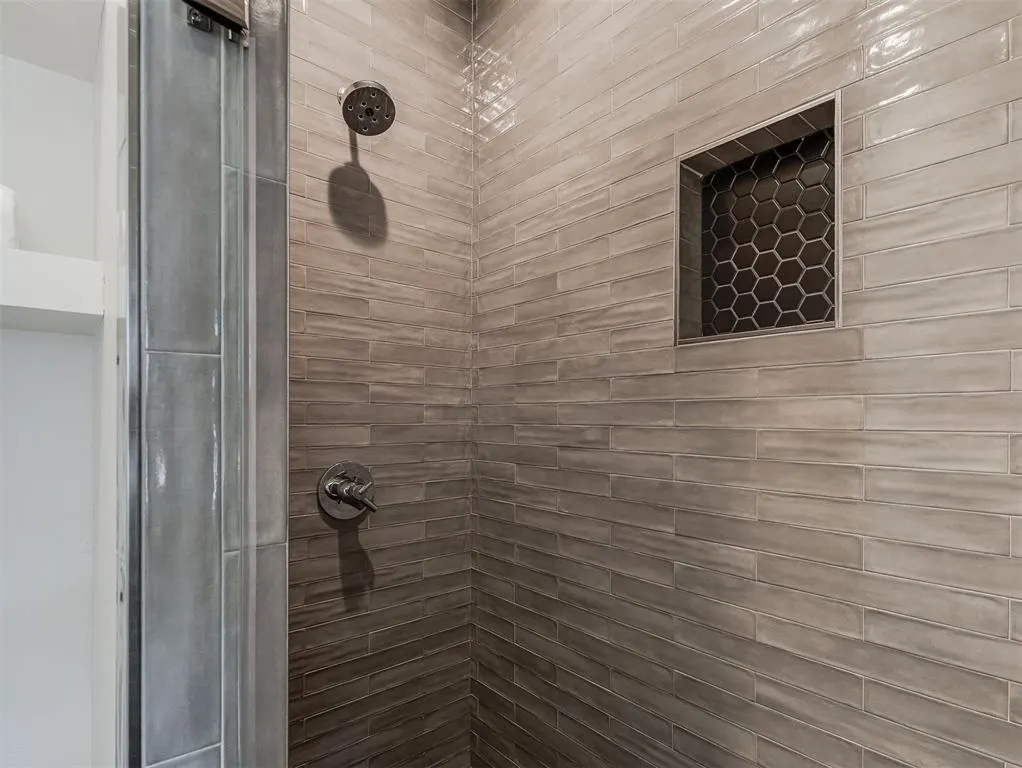 Photo 33 — 911 NW 13 Street A, Oklahoma City, OK 73106