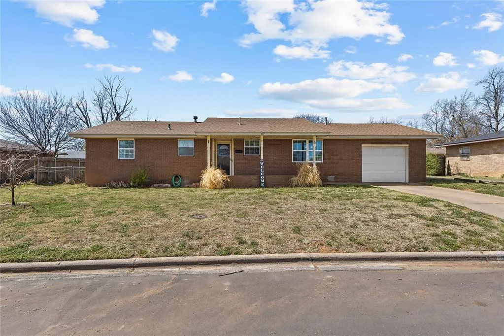 Front exterior — 617 N Nevada Street, Weatherford, OK 73096