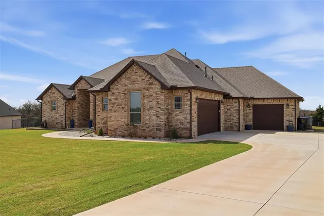 Photo 2 — 2246 County Road 1334, Blanchard, OK 73010