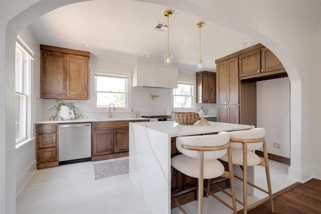 Photo 5 — 809 NE 17th Street, Oklahoma City, OK 73105