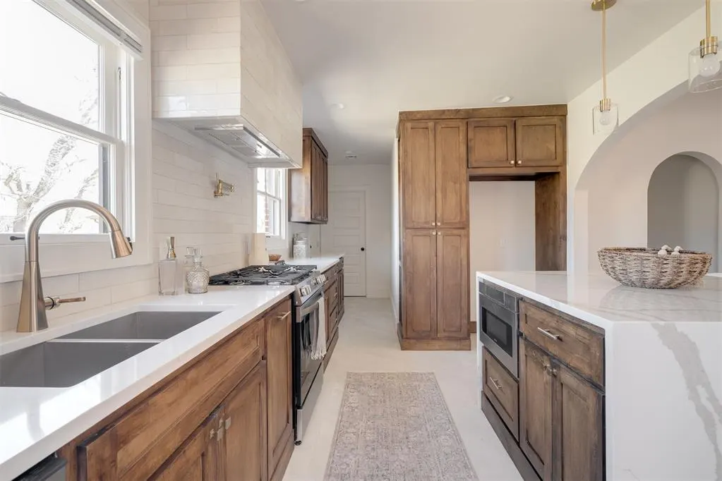 Photo 18 — 809 NE 17th Street, Oklahoma City, OK 73105