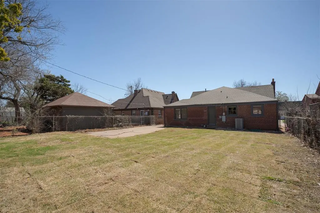 Photo 33 — 809 NE 17th Street, Oklahoma City, OK 73105