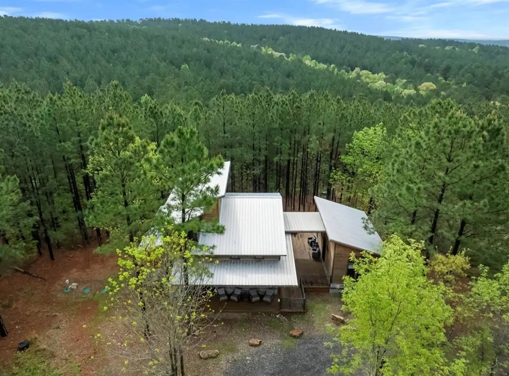 Photo 43 — 784 N LUKFATA FORK Trail, Broken Bow, OK 74728