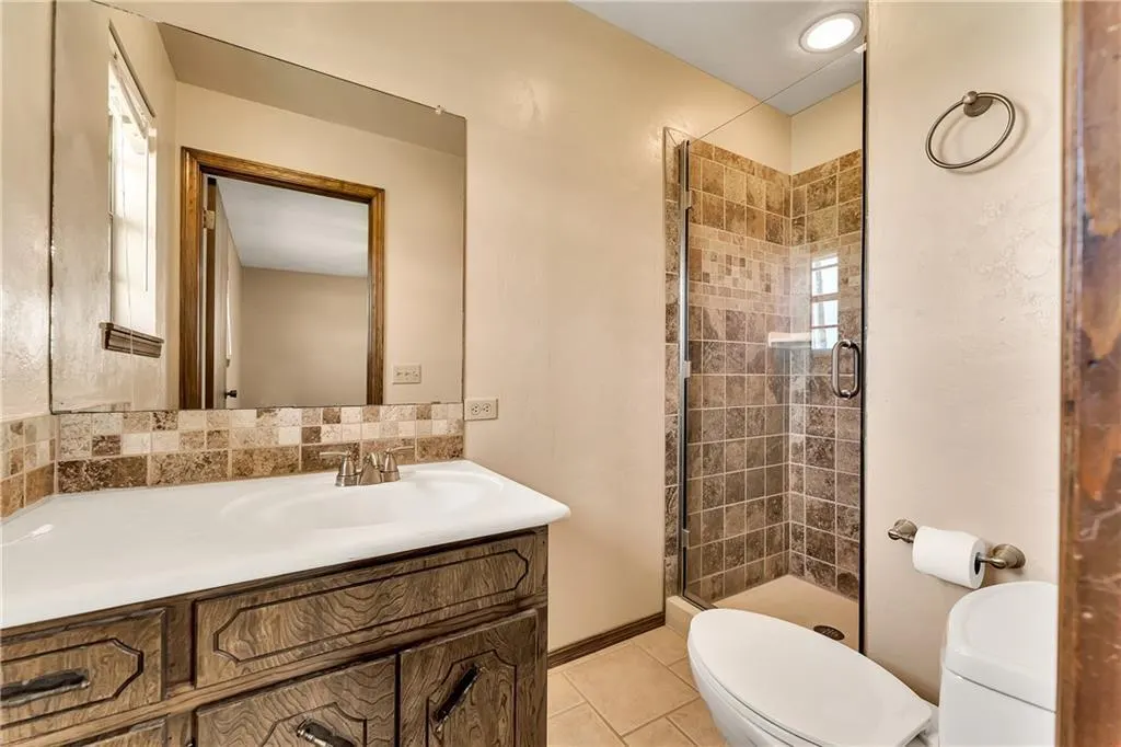 Photo 9 — 1912 N Watts 1912, Sayre, OK 73662