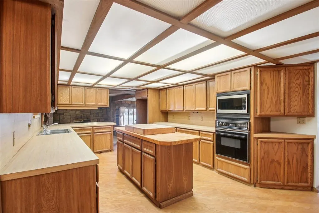 Photo 9 — 1501 S Avery Avenue, Oklahoma City, OK 73130