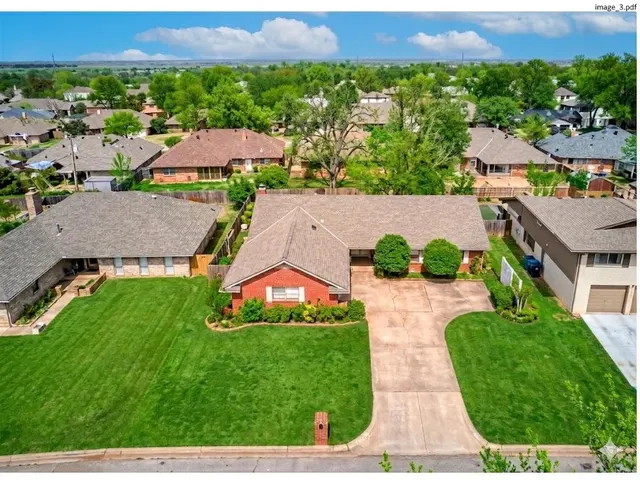 Photo 2 — 4817 NW 74th Street, Oklahoma City, OK 73132