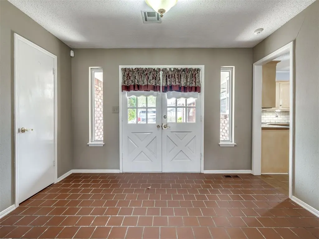 Photo 6 — 4817 NW 74th Street, Oklahoma City, OK 73132