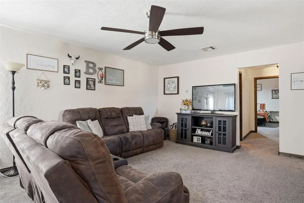 Photo 8 — 316 W 6th Street, Cordell, OK 73632