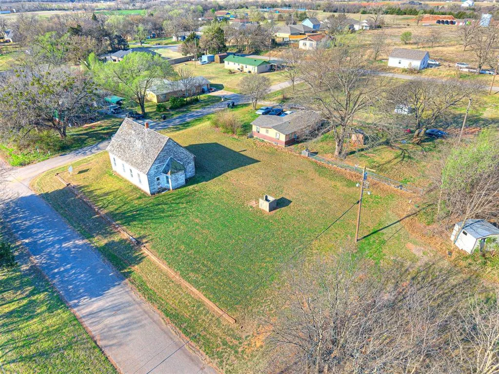 Photo 9 — 201 W 4th Street, Arcadia, OK 73007