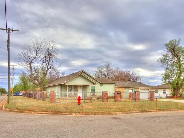 Photo 2 — 444 SE 46th Street, Oklahoma City, OK 73129
