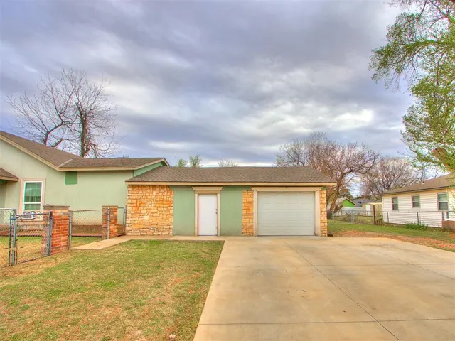 Photo 7 — 444 SE 46th Street, Oklahoma City, OK 73129