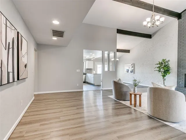 Photo 5 — 12424 Clarence Court, Oklahoma City, OK 73142