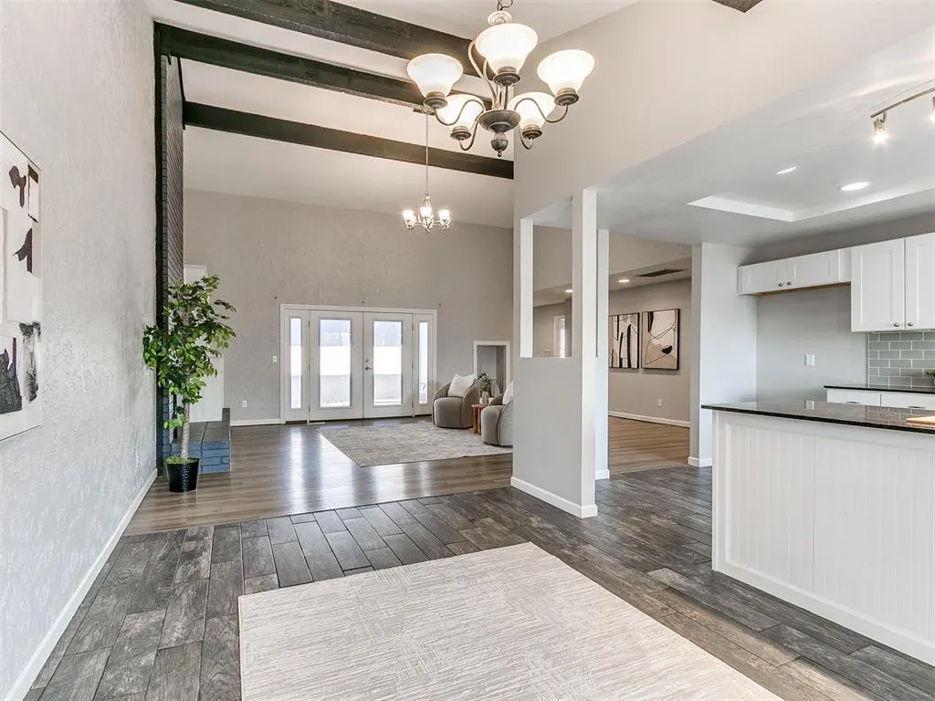 Photo 10 — 12424 Clarence Court, Oklahoma City, OK 73142