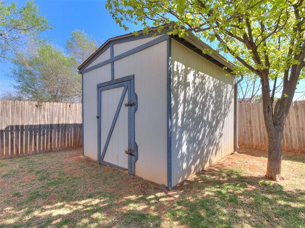 Photo 29 — 12424 Clarence Court, Oklahoma City, OK 73142