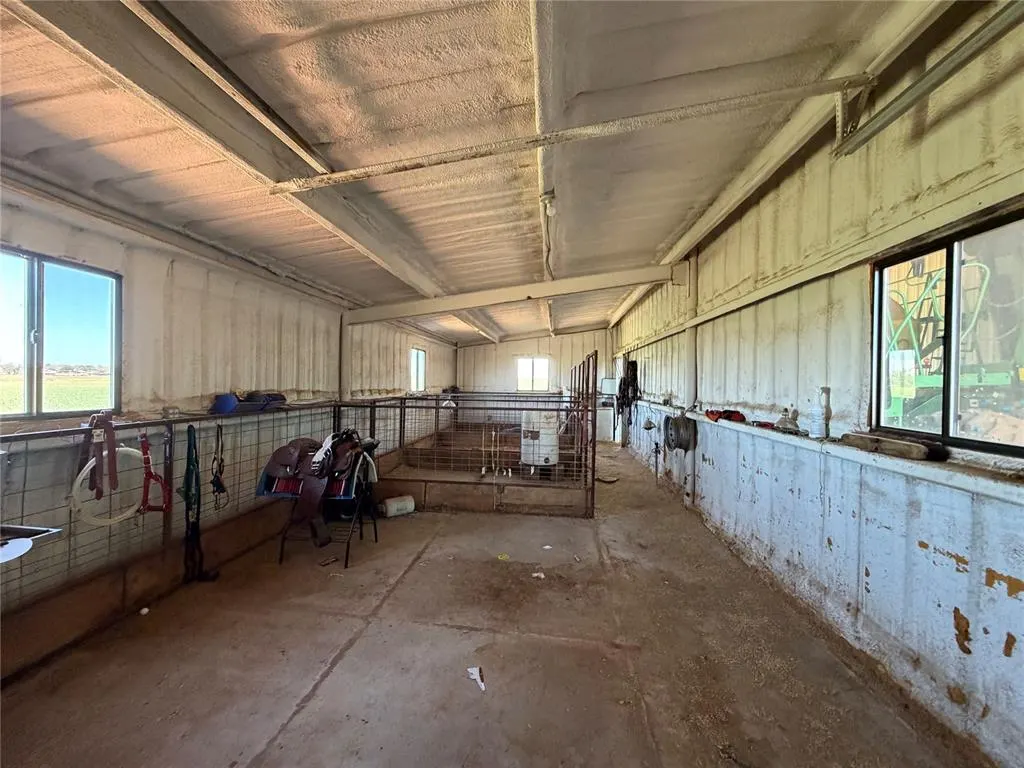 Photo 13 — 21321 E 1290 Road, Sentinel, OK 73664