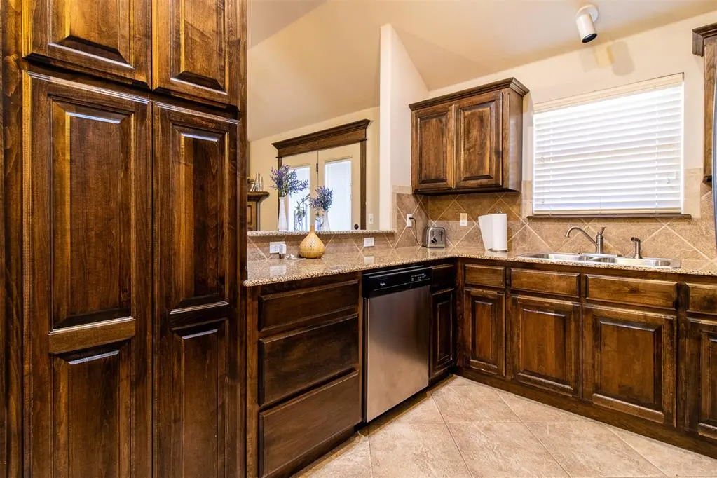 Photo 26 — 2305 Makaila Way, Yukon, OK 73099