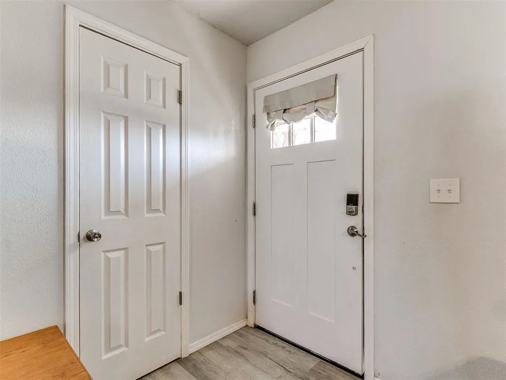 Photo 3 — 121 W Fourth Street, Union City, OK 73090