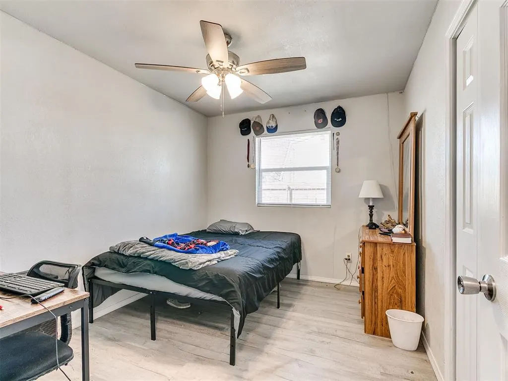Photo 14 — 121 W Fourth Street, Union City, OK 73090