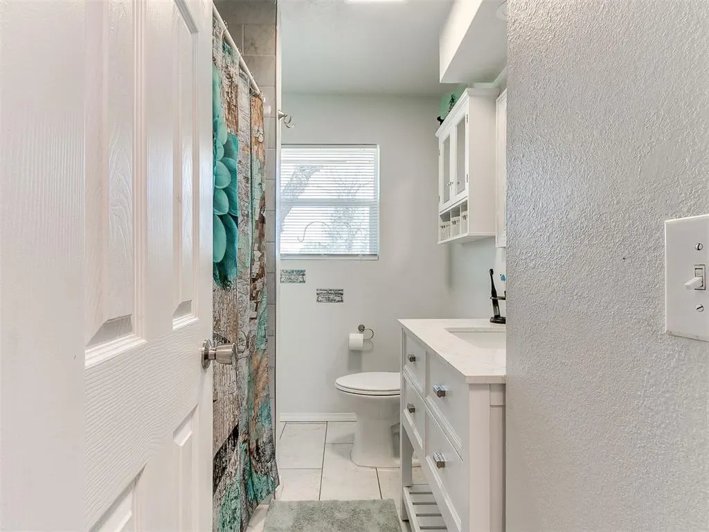 Photo 15 — 121 W Fourth Street, Union City, OK 73090