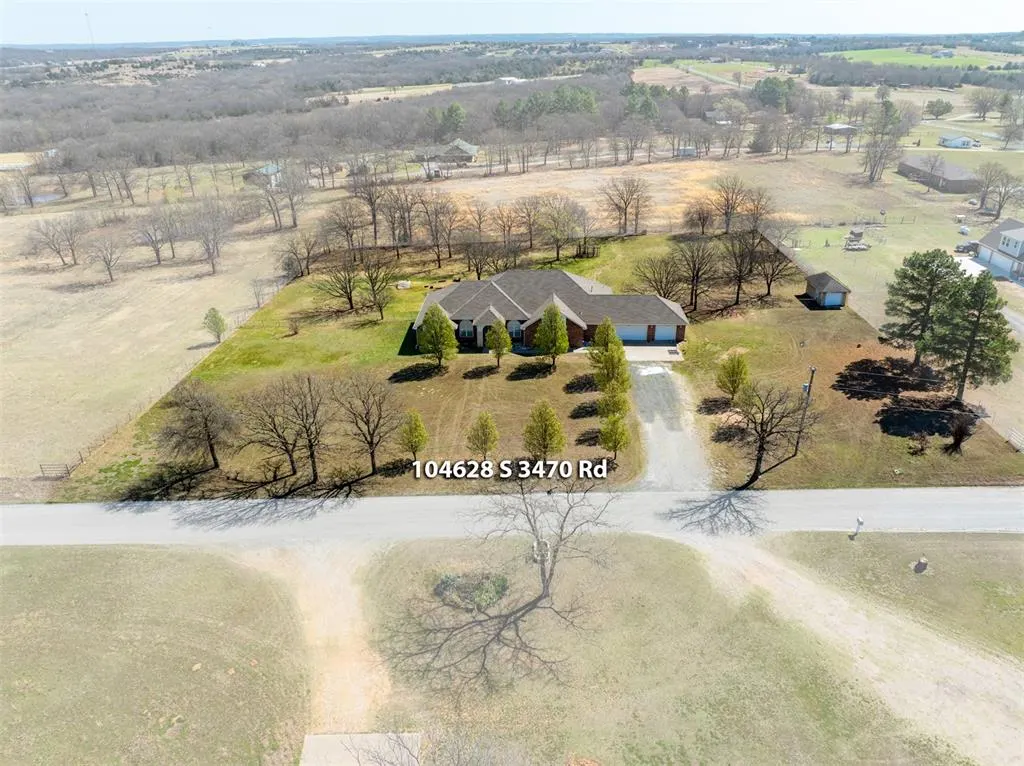 Photo 2 — 104628 S 3470 RD, Meeker, OK 74855