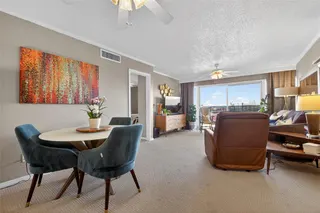 Sold home at 6100 N Brookline Avenue #12