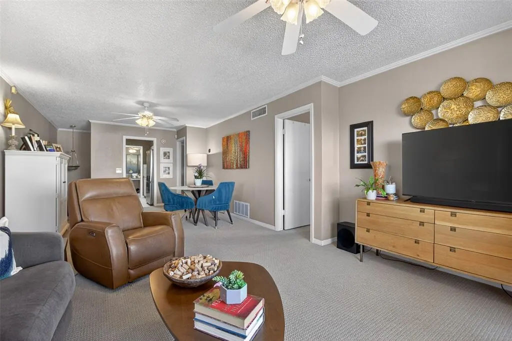 Photo 5 — 6100 N Brookline Avenue 12, Oklahoma City, OK 73112