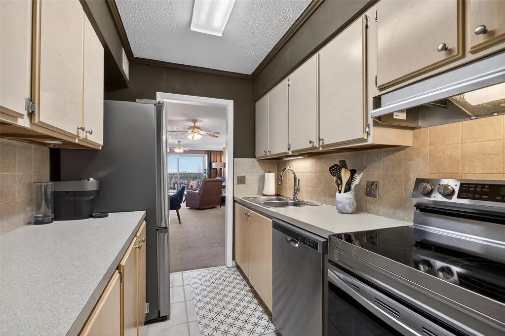Photo 25 — 6100 N Brookline Avenue 12, Oklahoma City, OK 73112