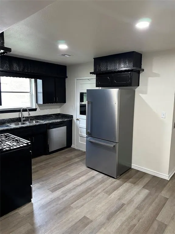 Photo 9 — 808 Hedge Drive, Midwest City, OK 73110