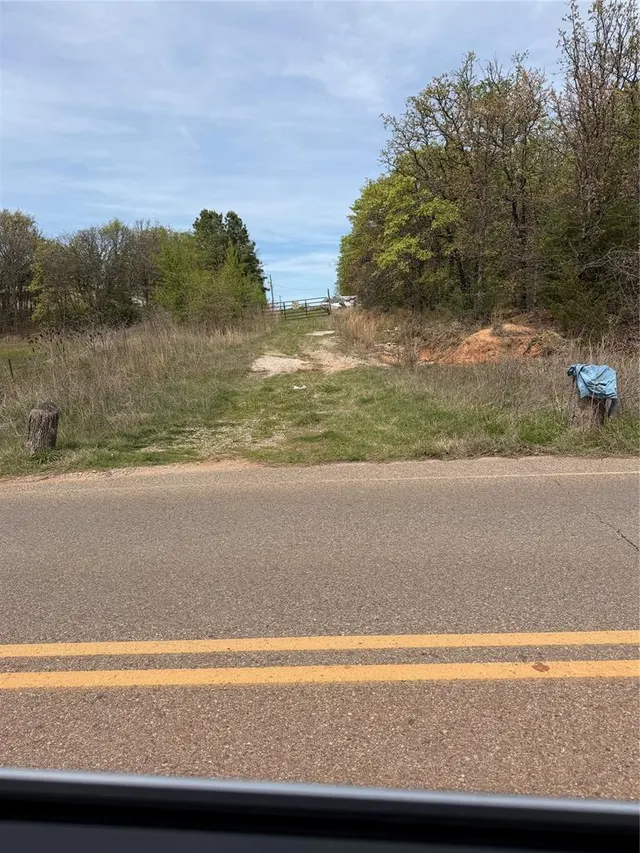 Photo 6 — 17980 S Cliff Road, Newalla, OK 74857