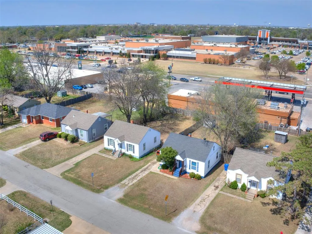 Photo 3 — 903 Garver Street, Norman, OK 73069