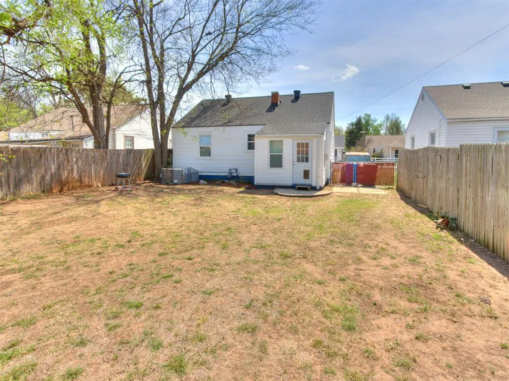 Photo 10 — 903 Garver Street, Norman, OK 73069