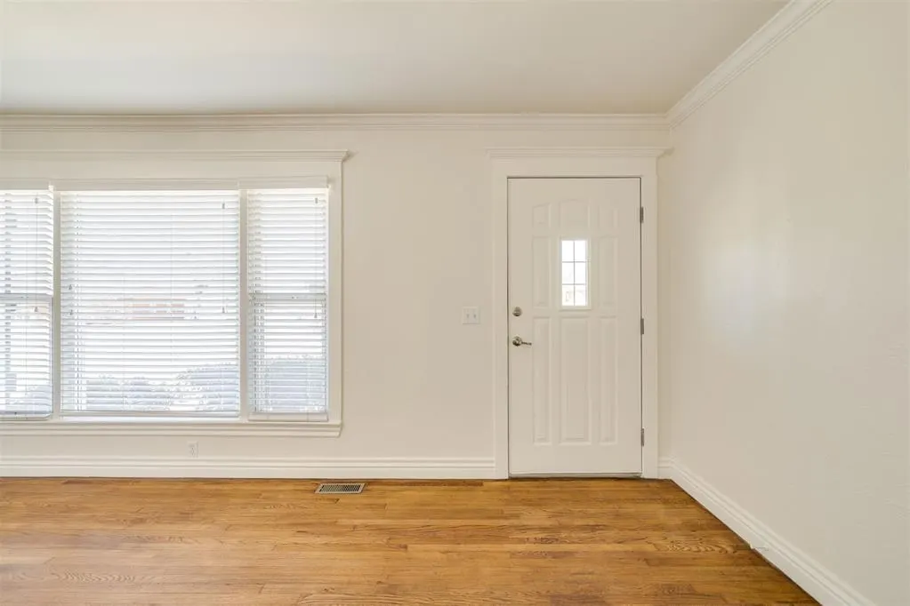 Photo 9 — 2804 Lancaster Lane, Oklahoma City, OK 73116