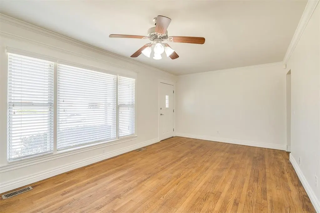 Photo 10 — 2804 Lancaster Lane, Oklahoma City, OK 73116